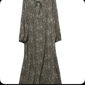 Grade & Gather Maxi Gray Long Sleeve Patterned Maxi Dress